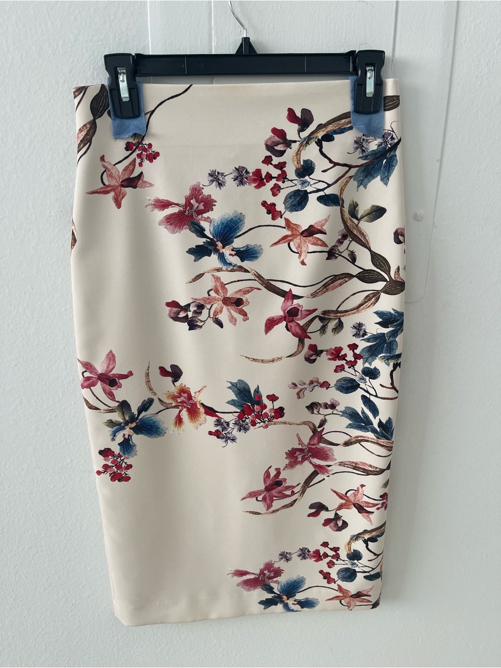 Zara Floral Pencil Skirt in Cream with Pink & Blue Print Small New Womens